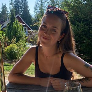 Meet your Posher, Madeline